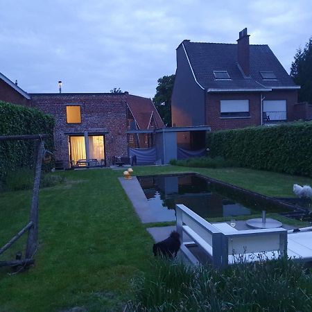 Gezellige Moderne Woning Met Zwemvijver Halle  Eksteriør bilde